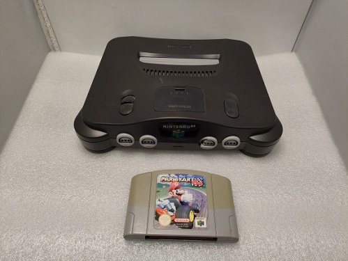 Nintendo 64 Konsoll inkl. Mario Kart 64 & 2 Kontroller (Begagnad